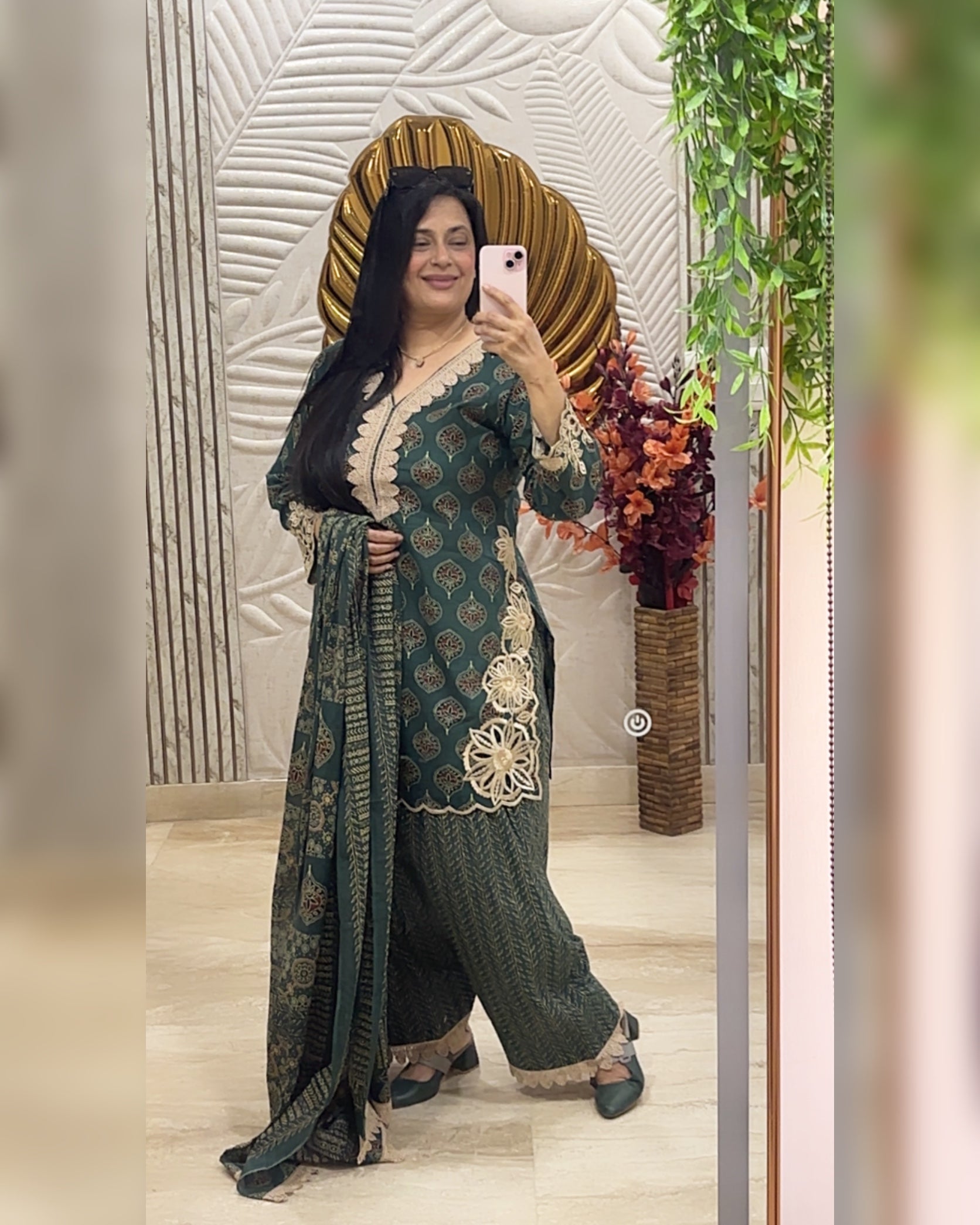 AAFREEN Farshi Salwaar suit