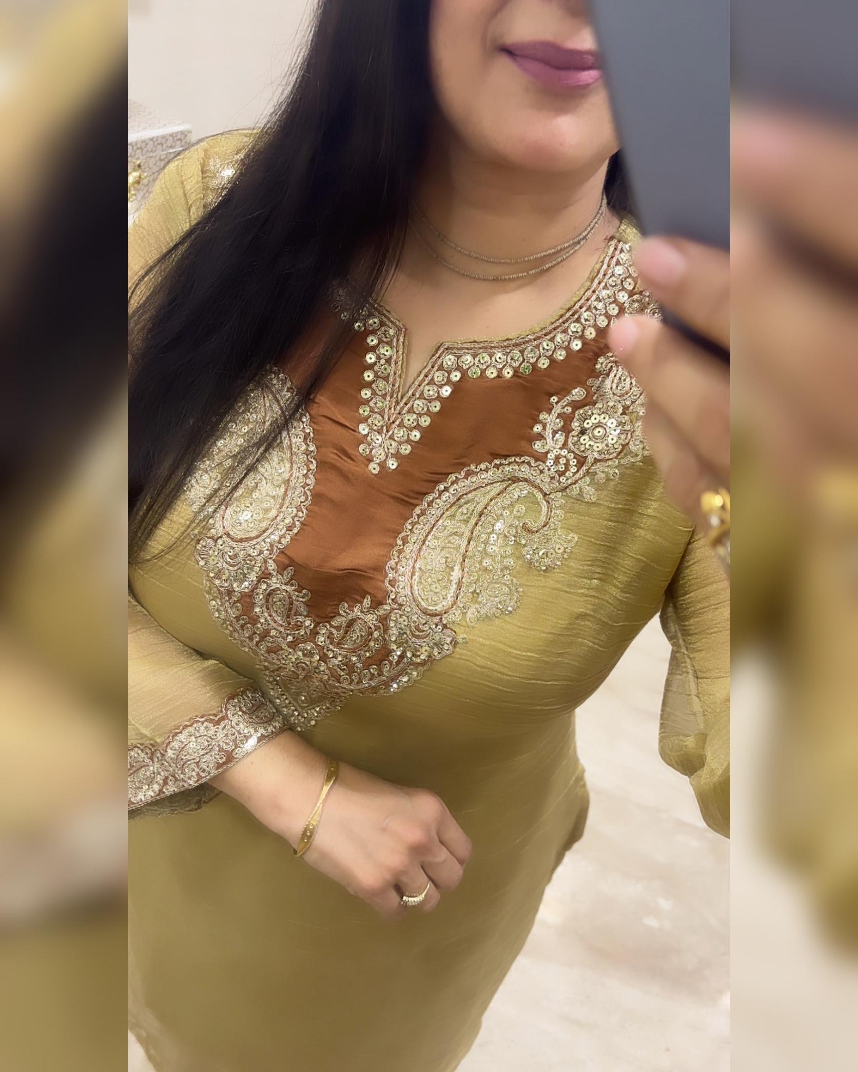 METALLIC GOLD